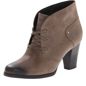 Clarks artisan Alpine melt NWOT brown ombre, nubuck, leather ankle boot size 8￼